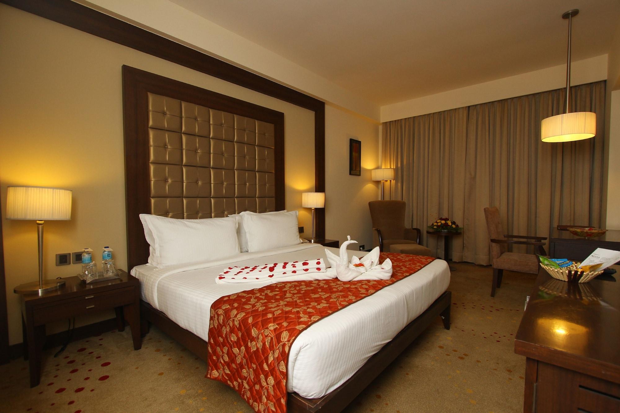 The Cambay Grand Otel Amhedabad Dış mekan fotoğraf