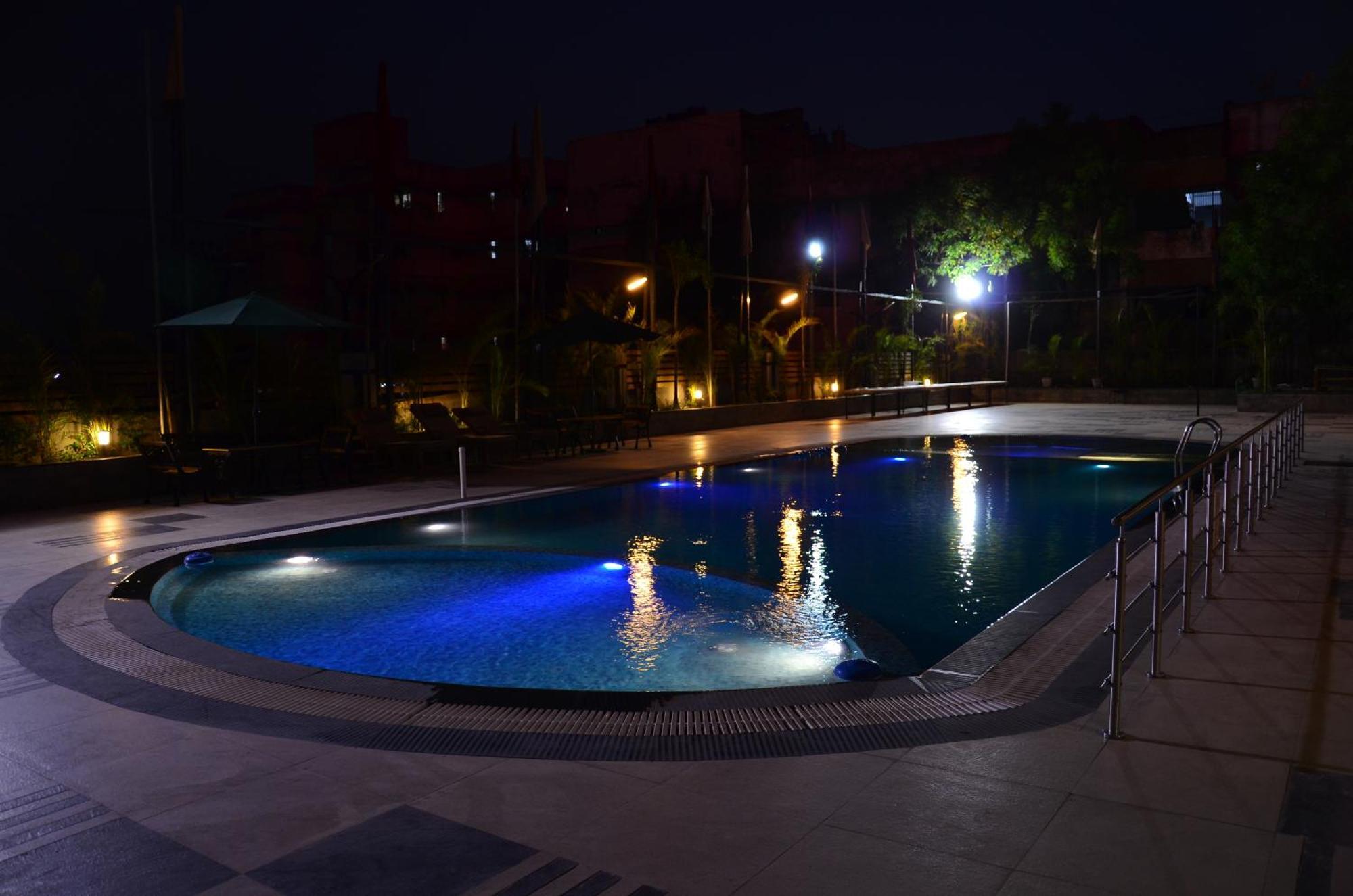 The Cambay Grand Otel Amhedabad Dış mekan fotoğraf