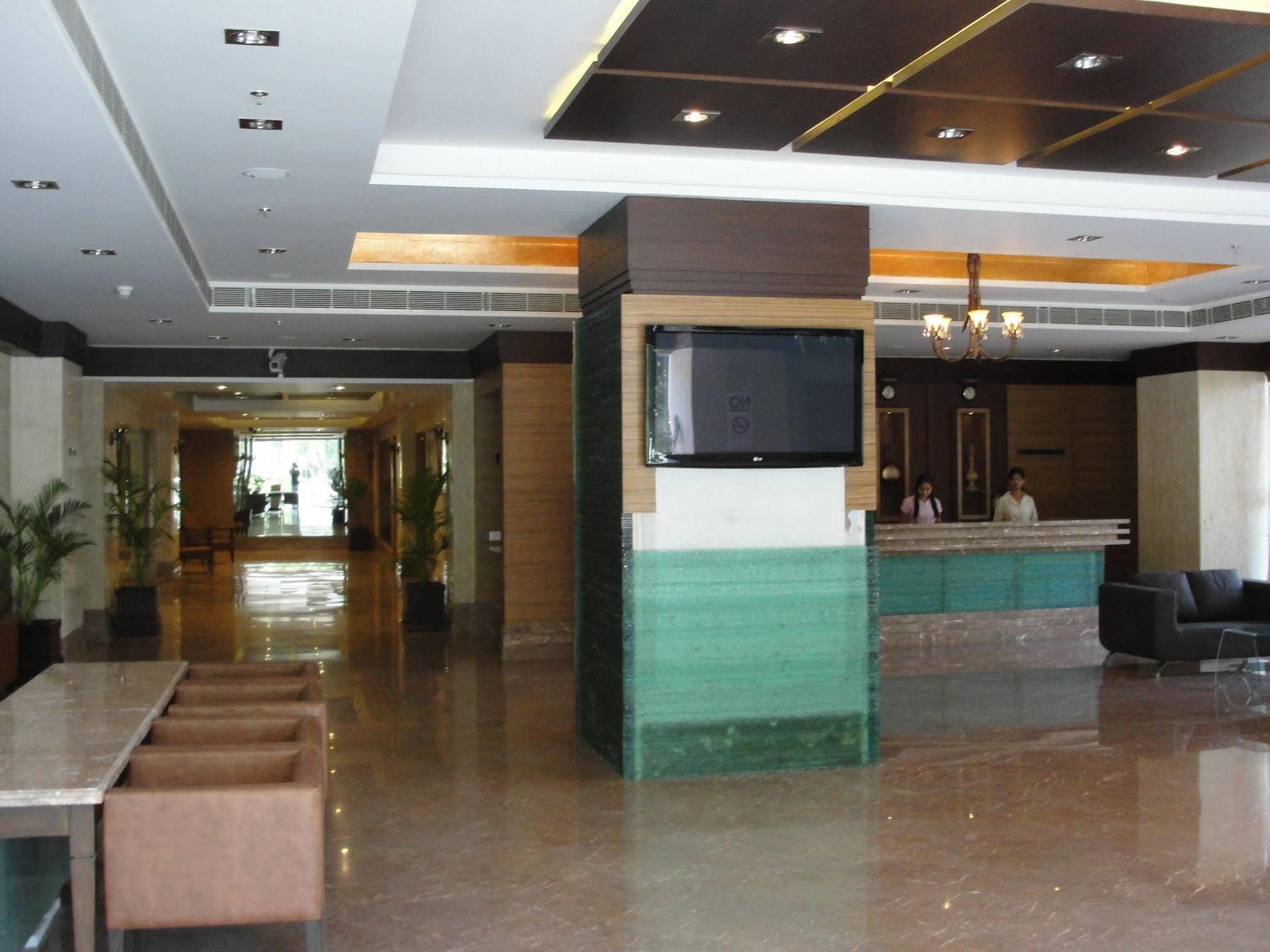 The Cambay Grand Otel Amhedabad Dış mekan fotoğraf