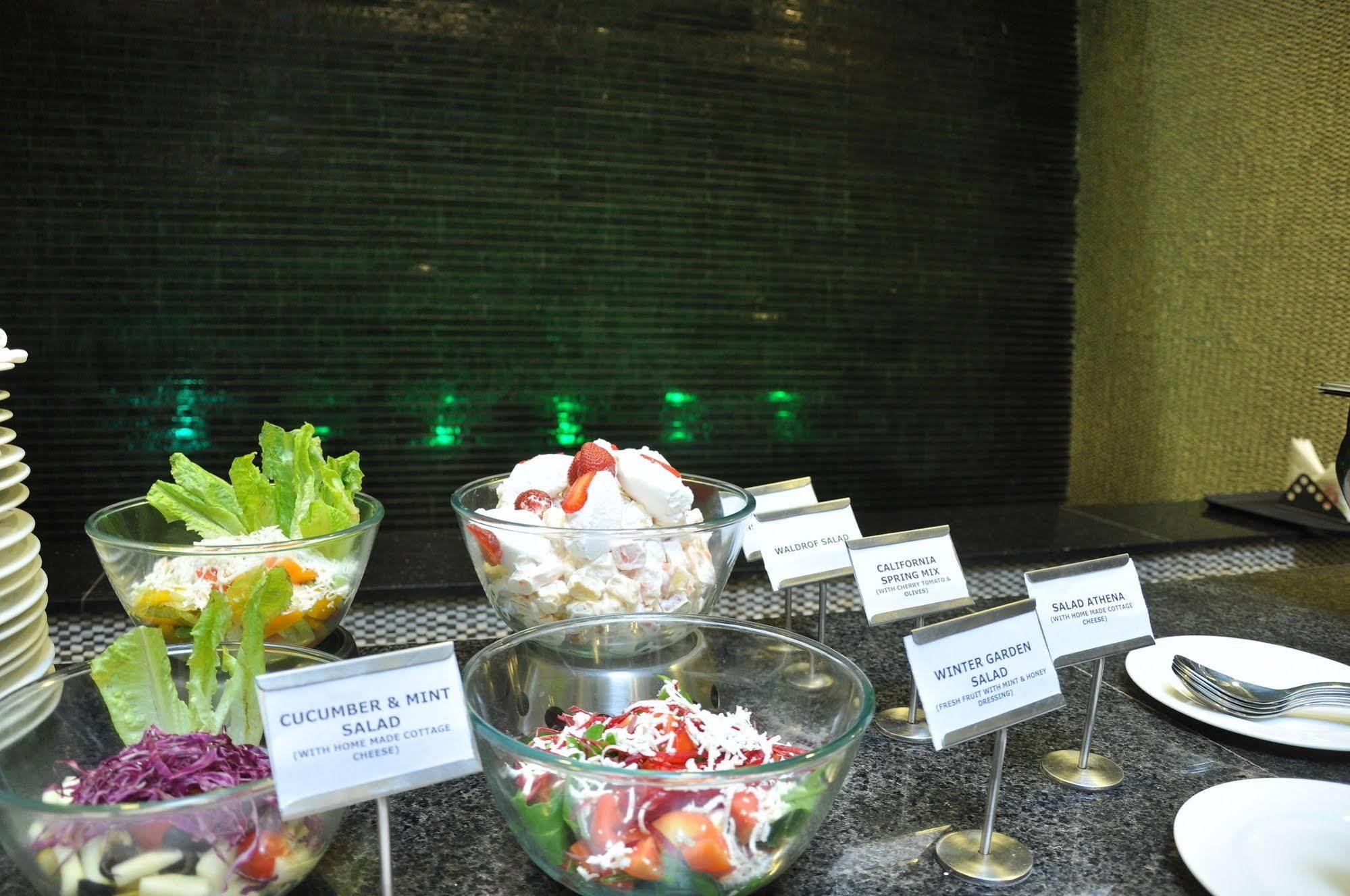The Cambay Grand Otel Amhedabad Dış mekan fotoğraf