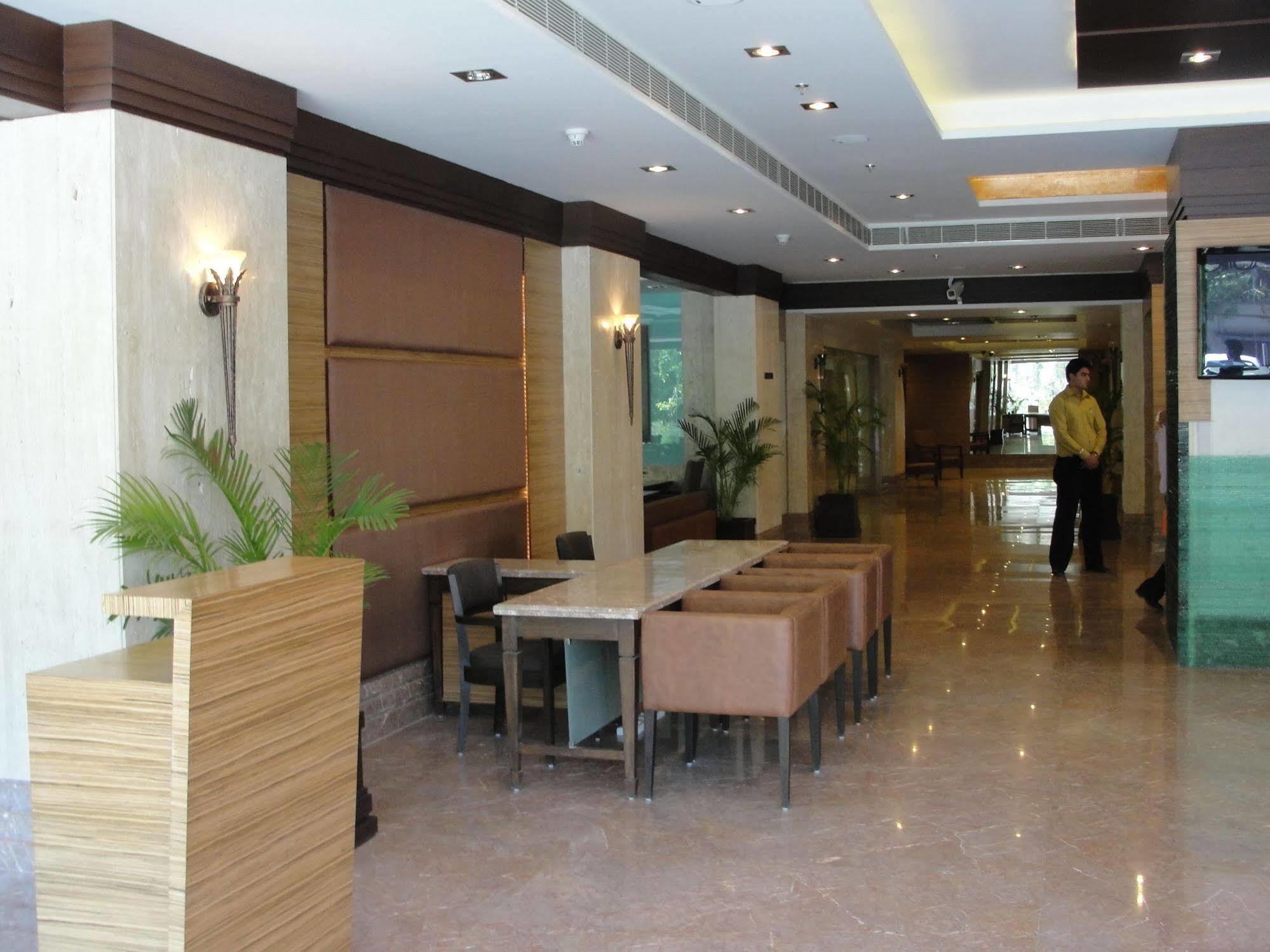 The Cambay Grand Otel Amhedabad Dış mekan fotoğraf