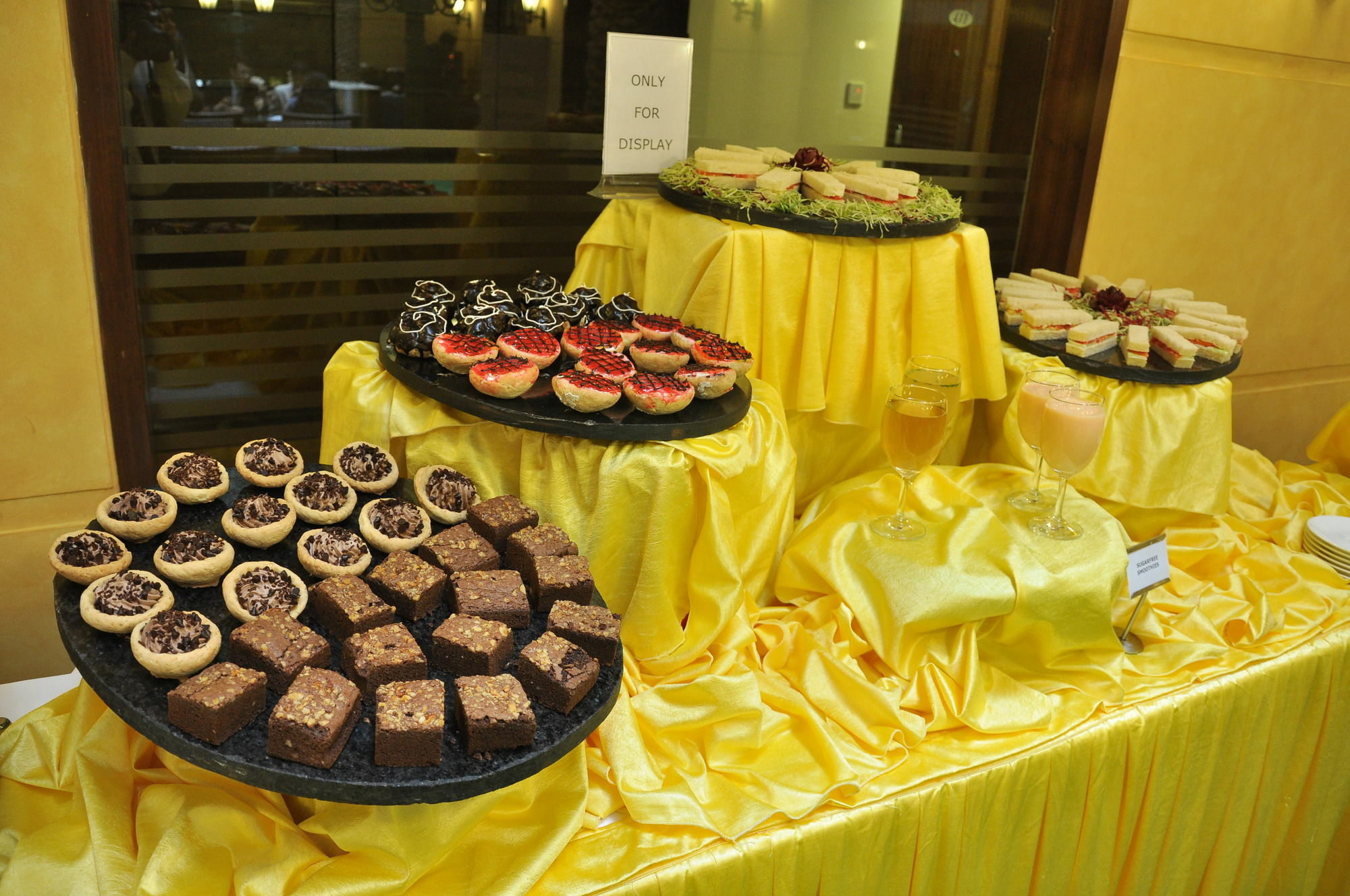 The Cambay Grand Otel Amhedabad Dış mekan fotoğraf